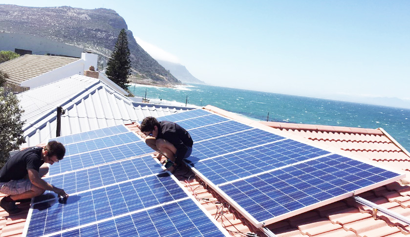 rudy-installers-on-roof